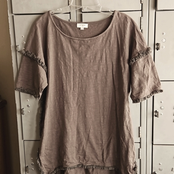 Umgee pullover knit top with fringe trim - Picture 1 of 11